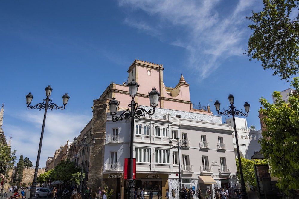 Torre Homenaje Historical Suites 4/50
