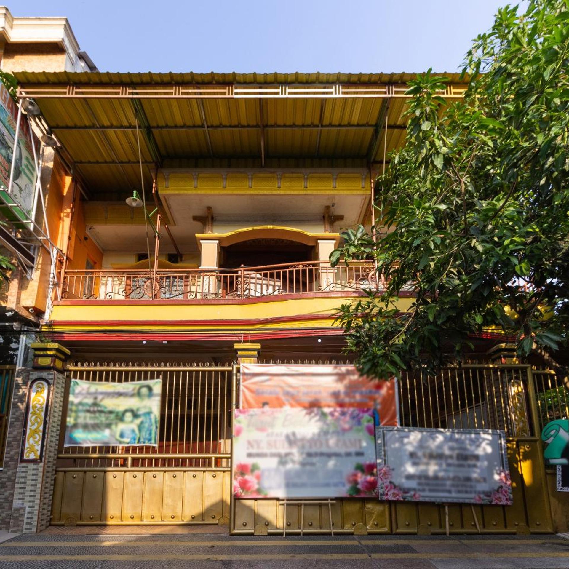 OYO 3727 Homestay Gayatri Sawojajar 1/57