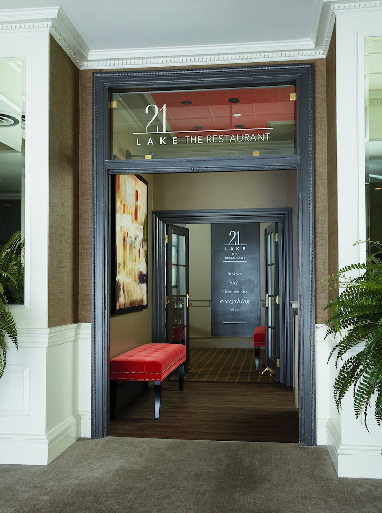 Ethan Allen Hotel 11/65