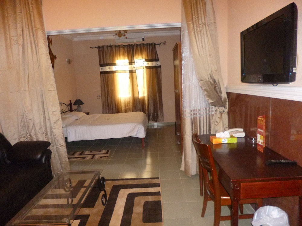 Tenere Hotel 51/57