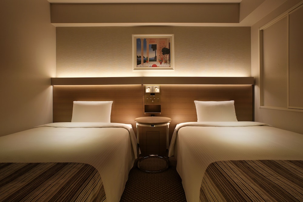 Keio Presso Inn Otemachi 12/66