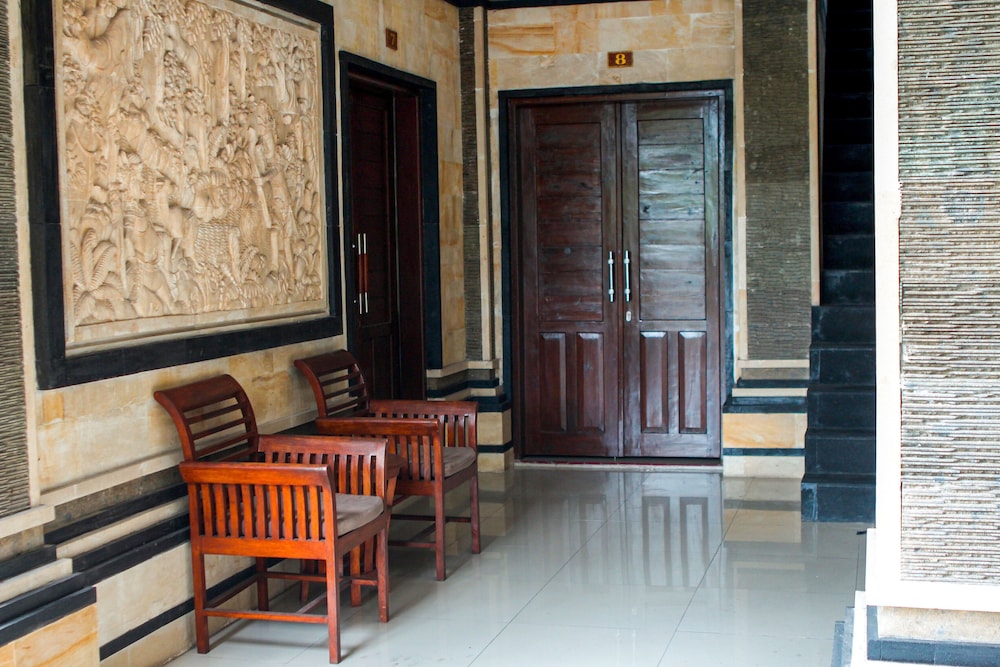 Putu Guest House 2 24/35