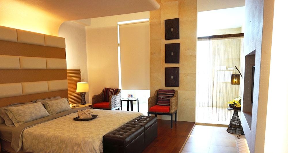 River Forest Resort Hotel 24/76