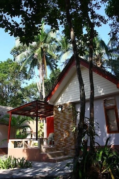 Phalarn Inn Resort 3/57