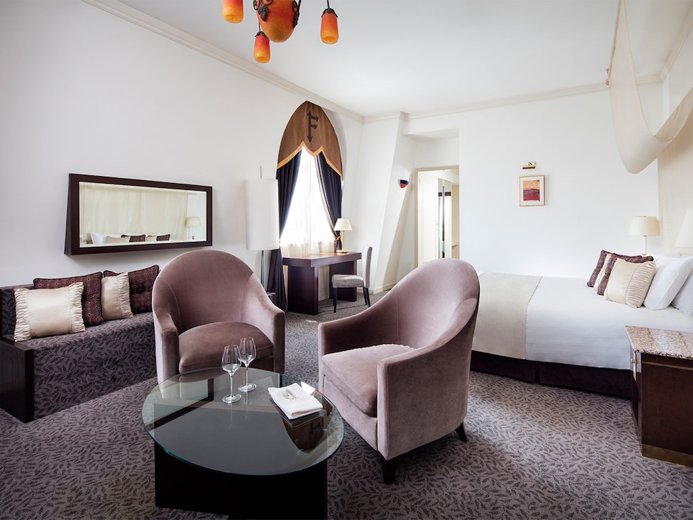 Hotel Francs 30/46