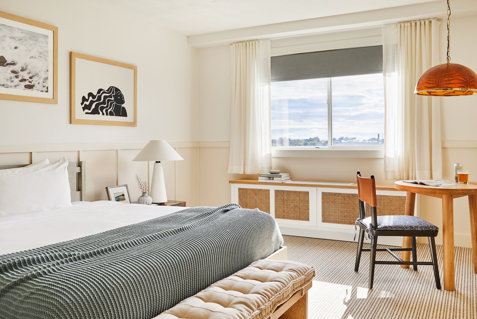 ROOM, KING BED