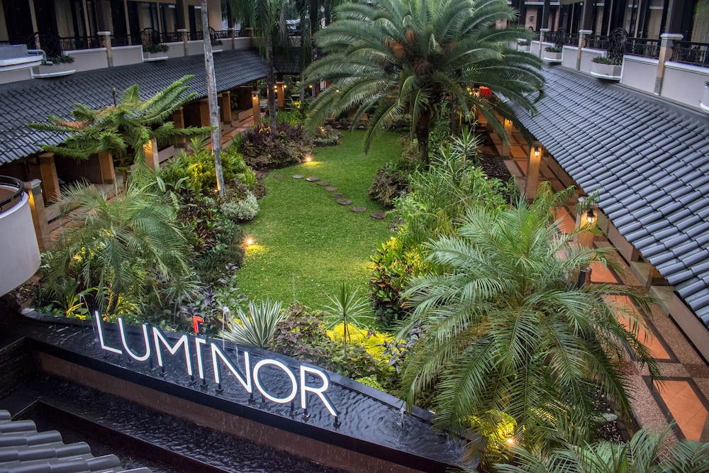 Luminor Hotel Jember (ex Panorama Hotel) 8/65