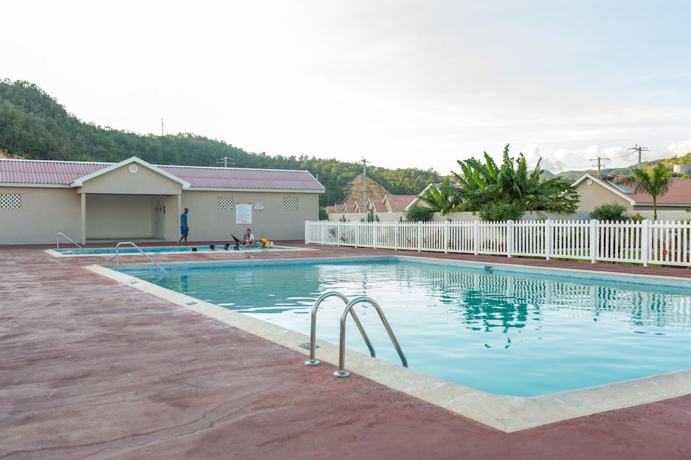 The Oasis Golf Retreat 23/29