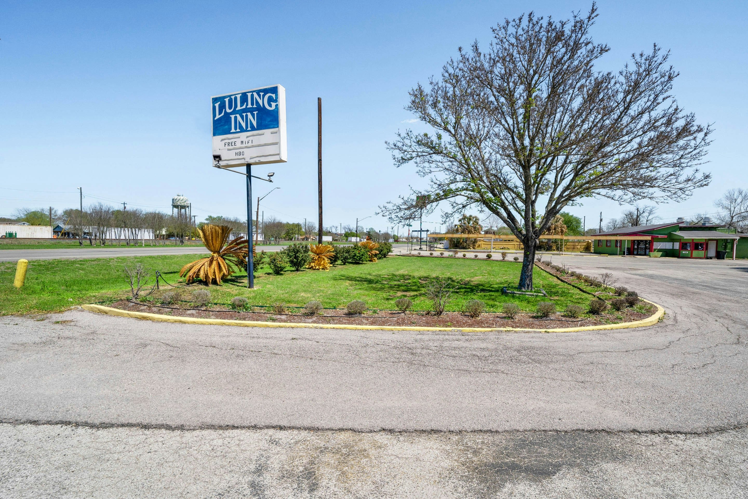 OYO Hotel Luling TX Downtown I-10/US-90 9/14