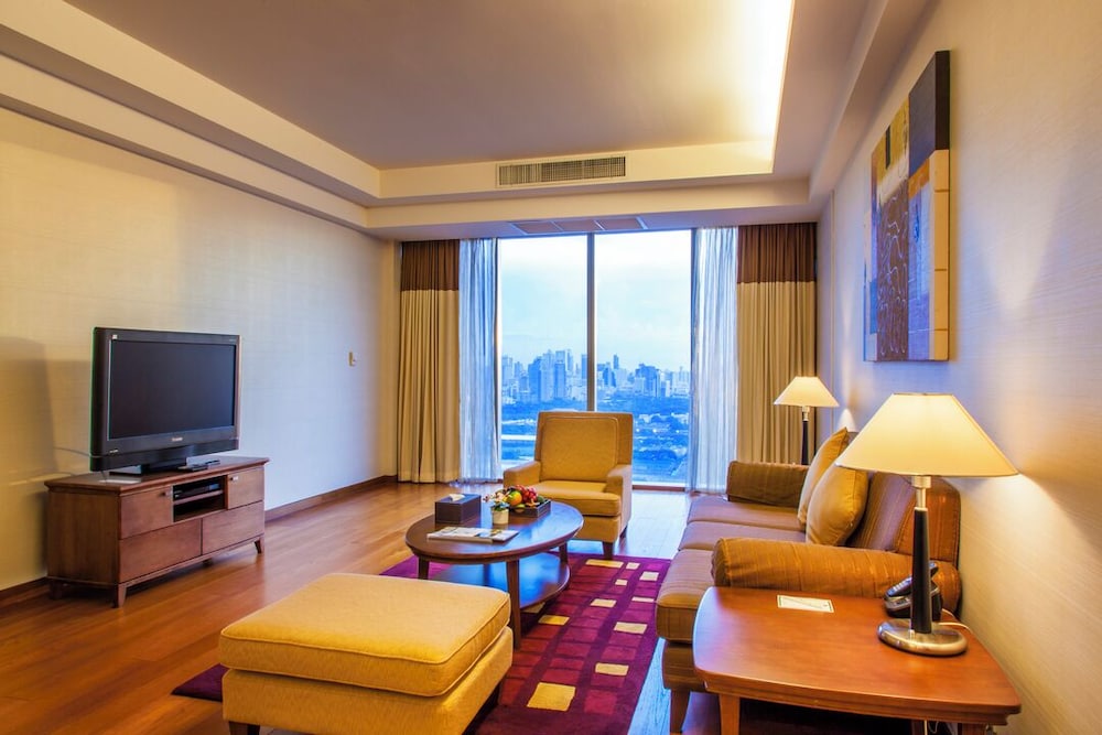 Column Bangkok Hotel 64/74