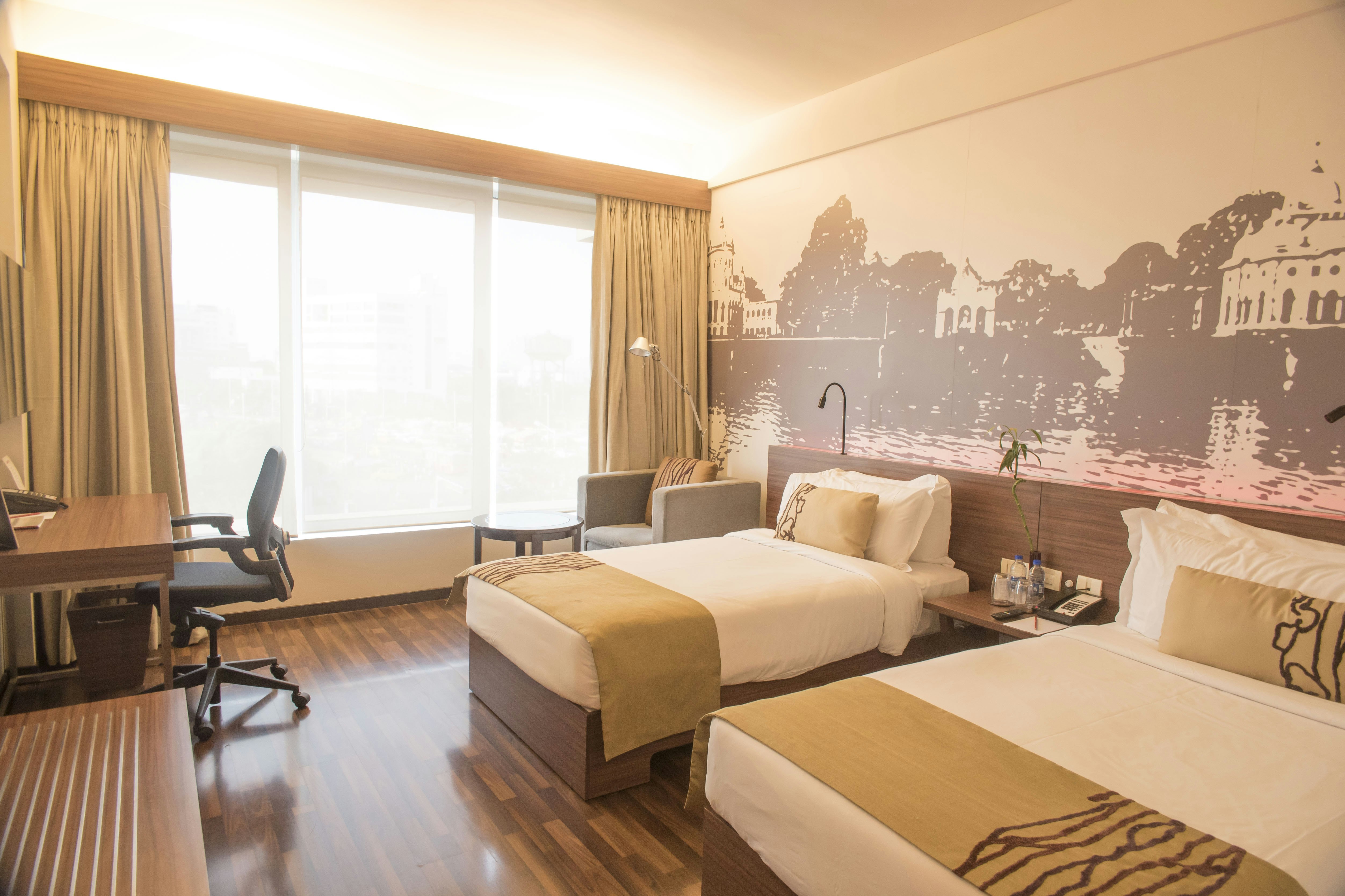 Vivanta Kolkata EM Bypass 12/33