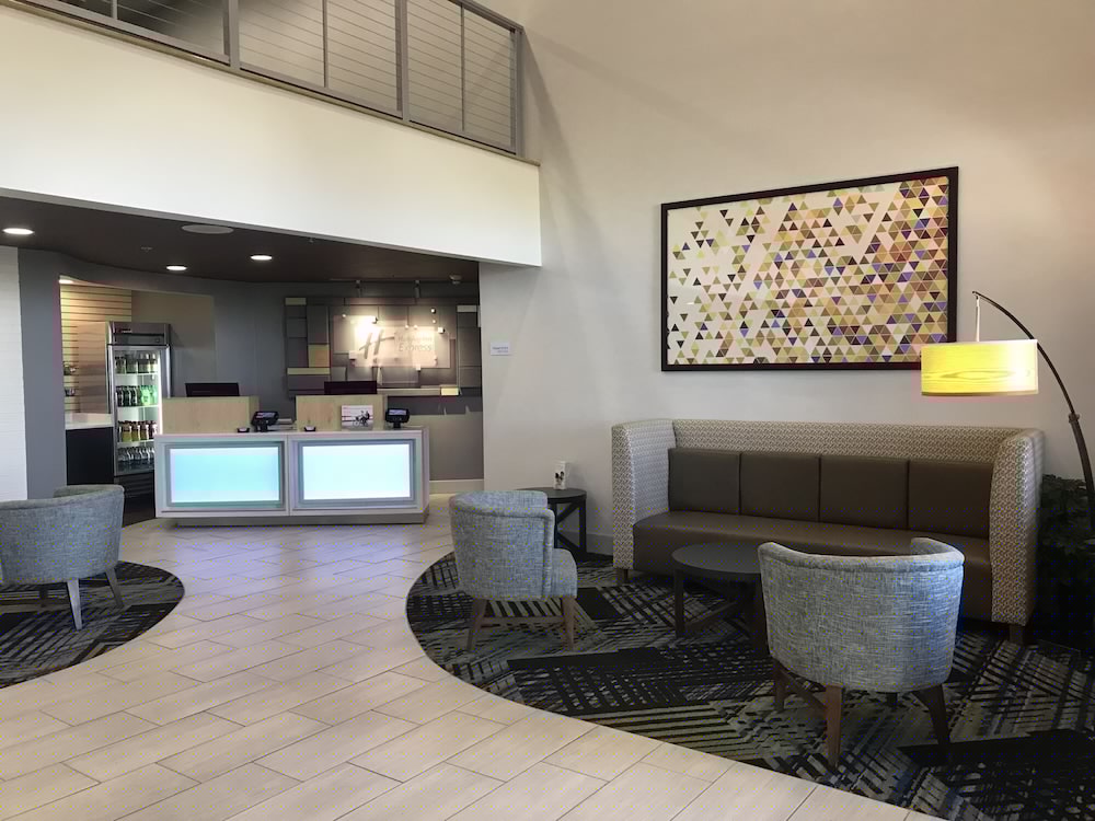 Holiday Inn Express Canton Potsdam 10/45