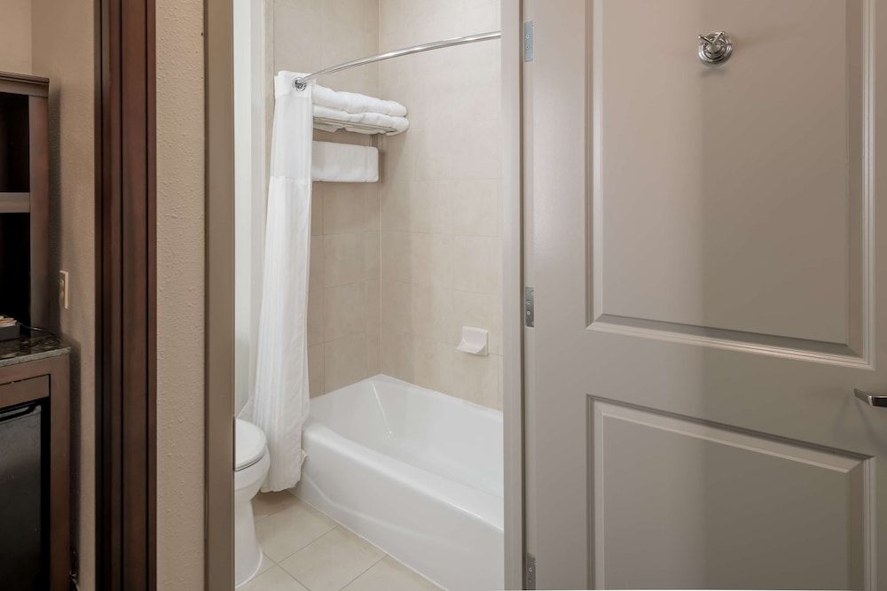 Hilton Garden Inn Granbury 12/64