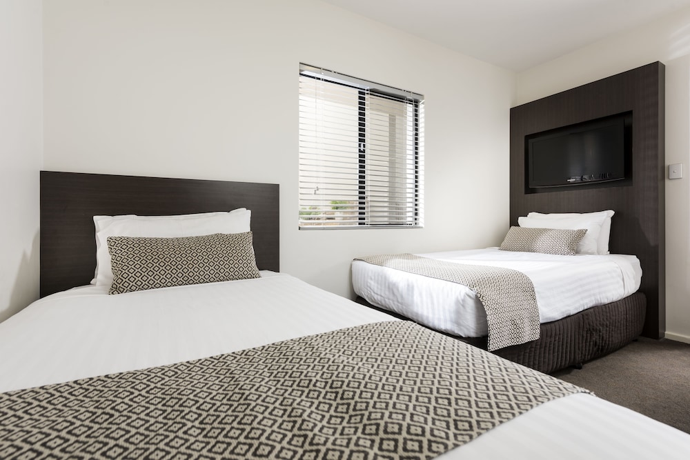 Pier 21 Apartment Hotel 17/60