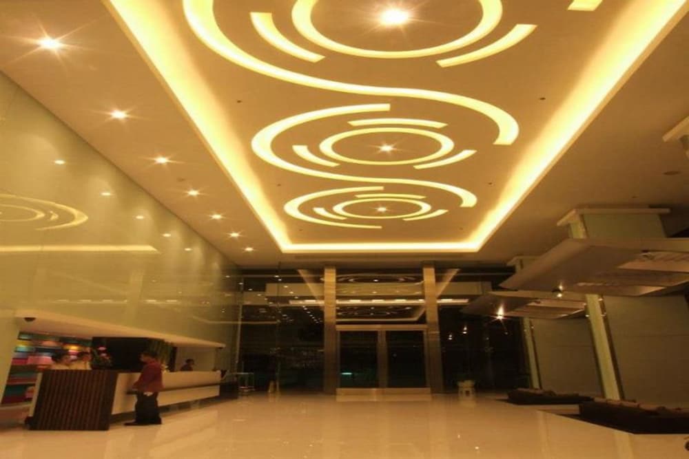 Sunee Grand Hotel And Convention Center 4/41