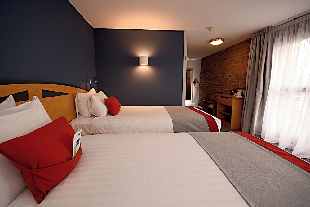 Albert, Standard, Twin Beds