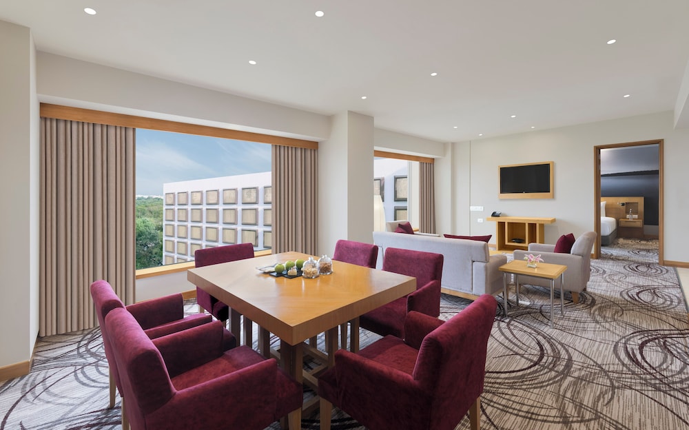 NOVOTEL HYDERABAD CONVENTION CENTRE 54/73