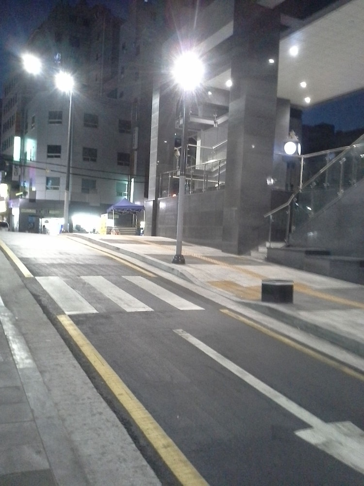 Rainbow Hotel Myeongdong 51/54