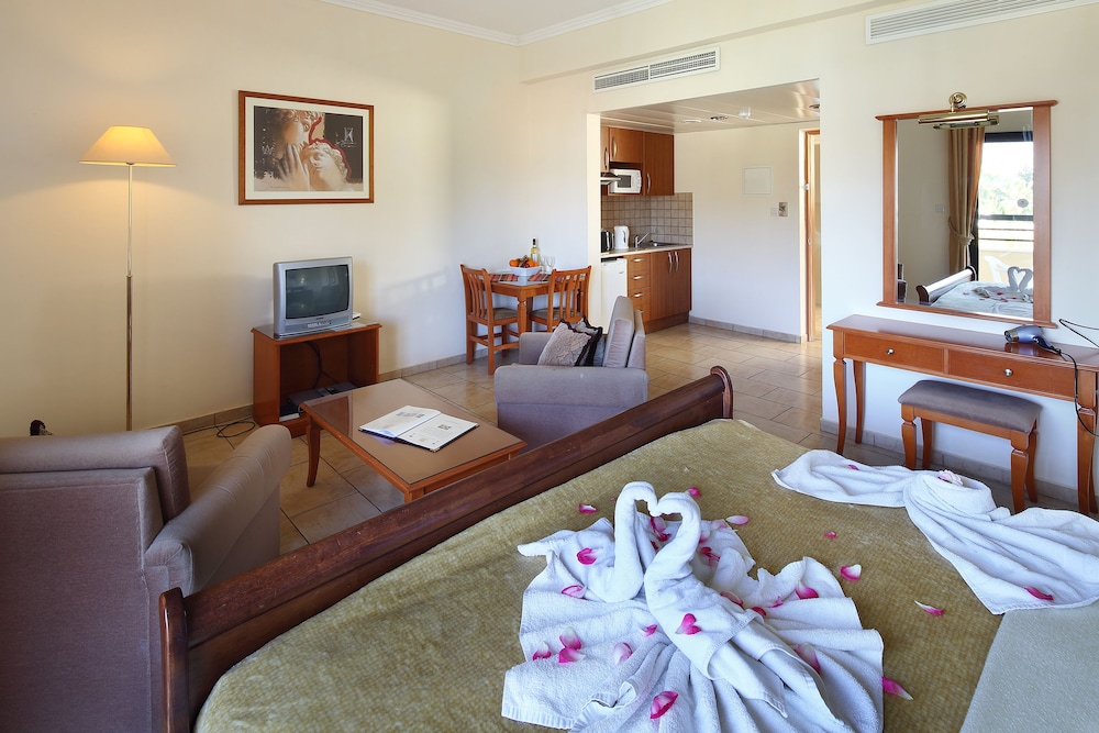 Panareti Coral Bay Resort 41/68