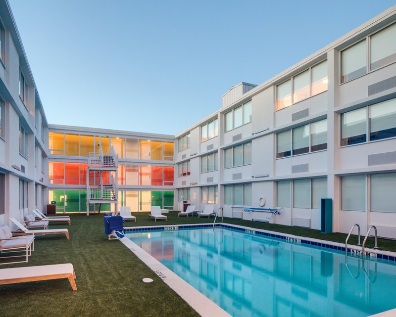 Hotel Indigo Memphis Downtown 10/68