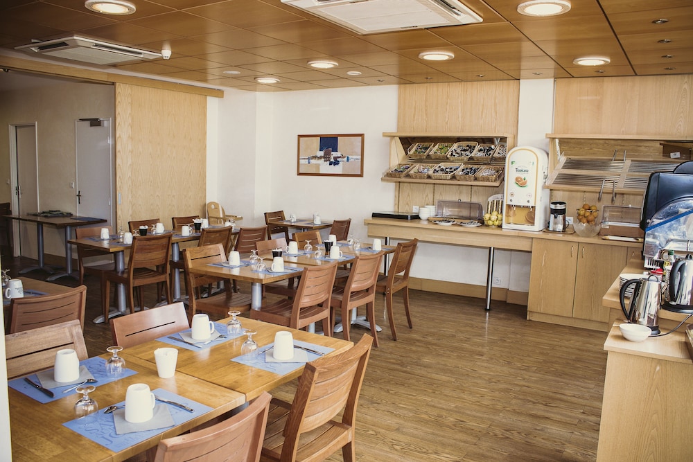 Kyriad Tours Centre 27/44