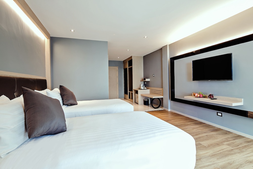Three Sukhumvit Hotel Sha Plus Certified 23/70