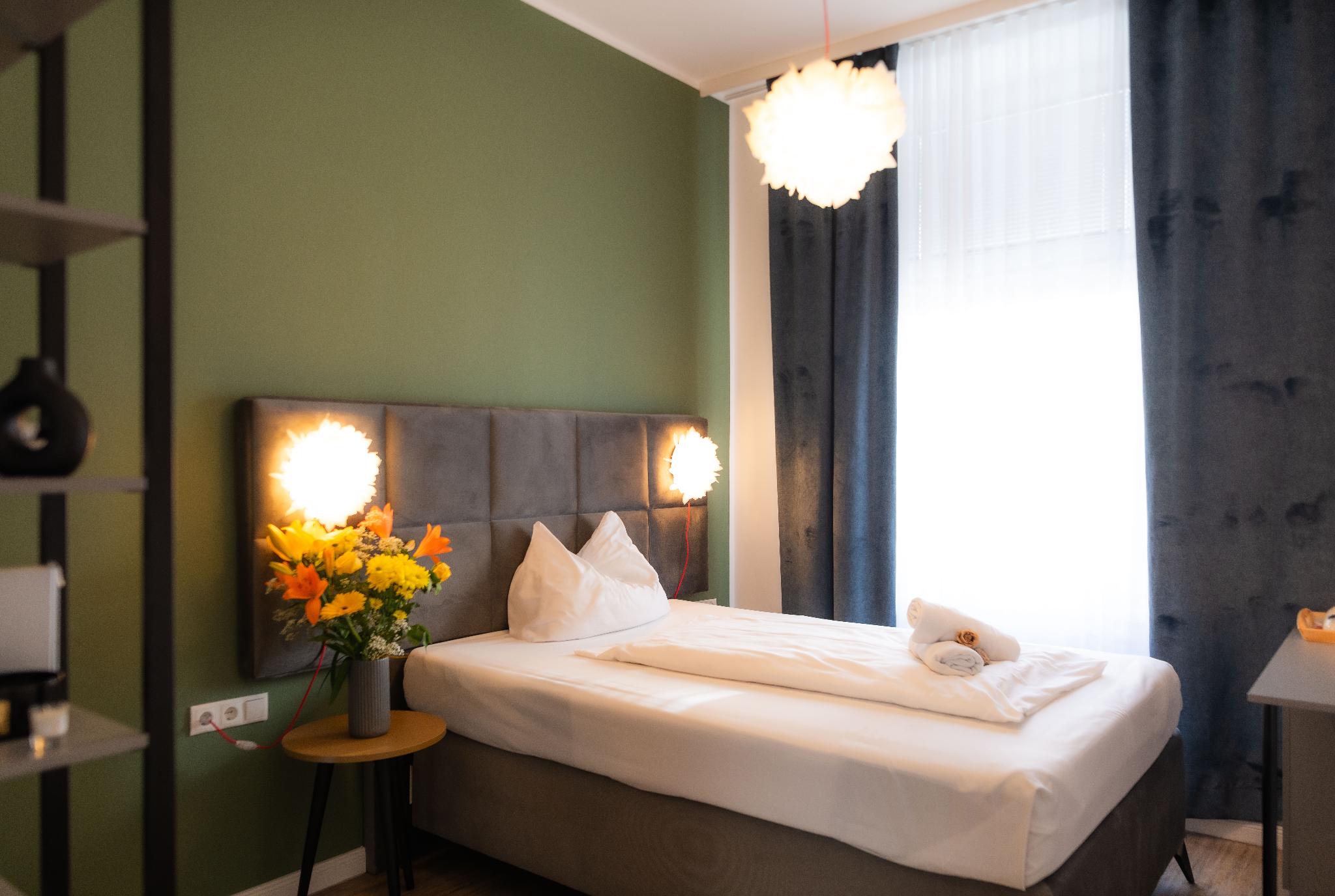 Semi Room, Single Bed, Semi Double Bed