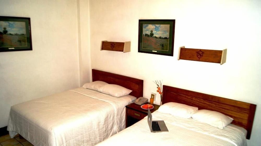 Premier Hotel 12/40