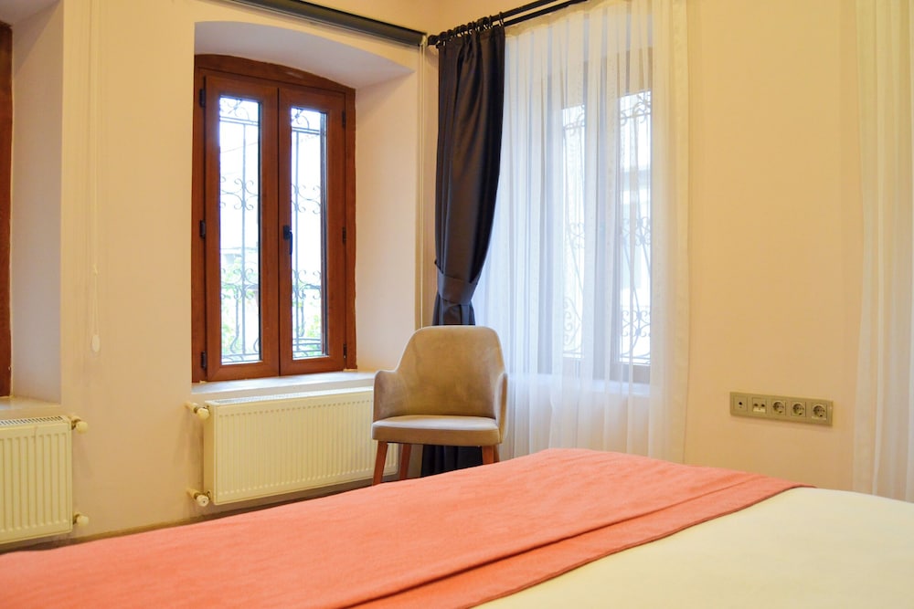 غرفة عائلية بسرير مزدوج وسريرين منفصلين بغرفتي نوم، AKKAN LUXURY HOTEL 5/9