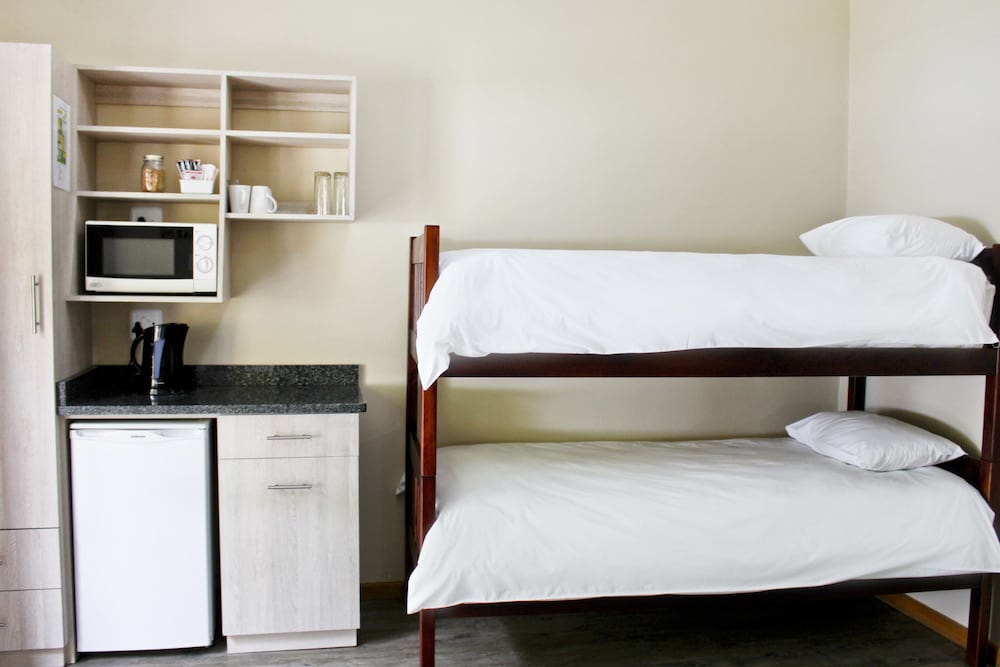 17 On Bird Guest House 14/50
