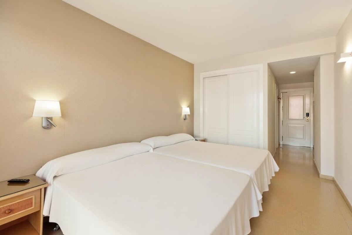 Standard, Sea View, Balcony or Terrace