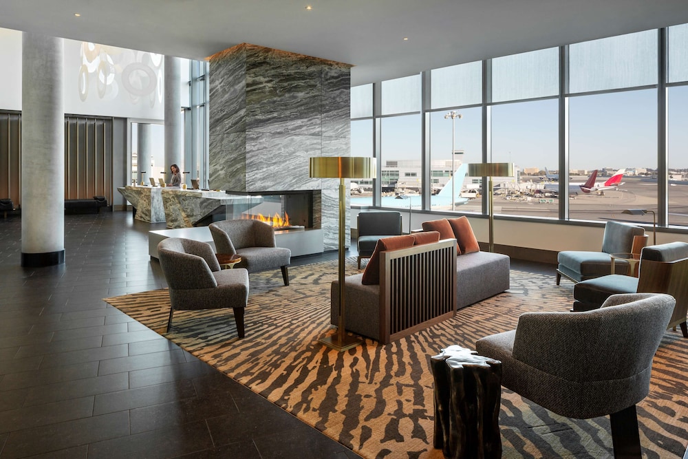 Grand Hyatt At Sfo 29/48