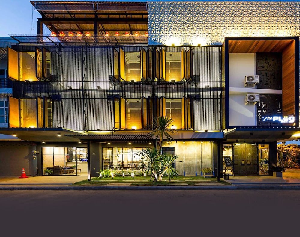 The Plug hotel at i-Biz Avenue (SHA Plus+) 2/50
