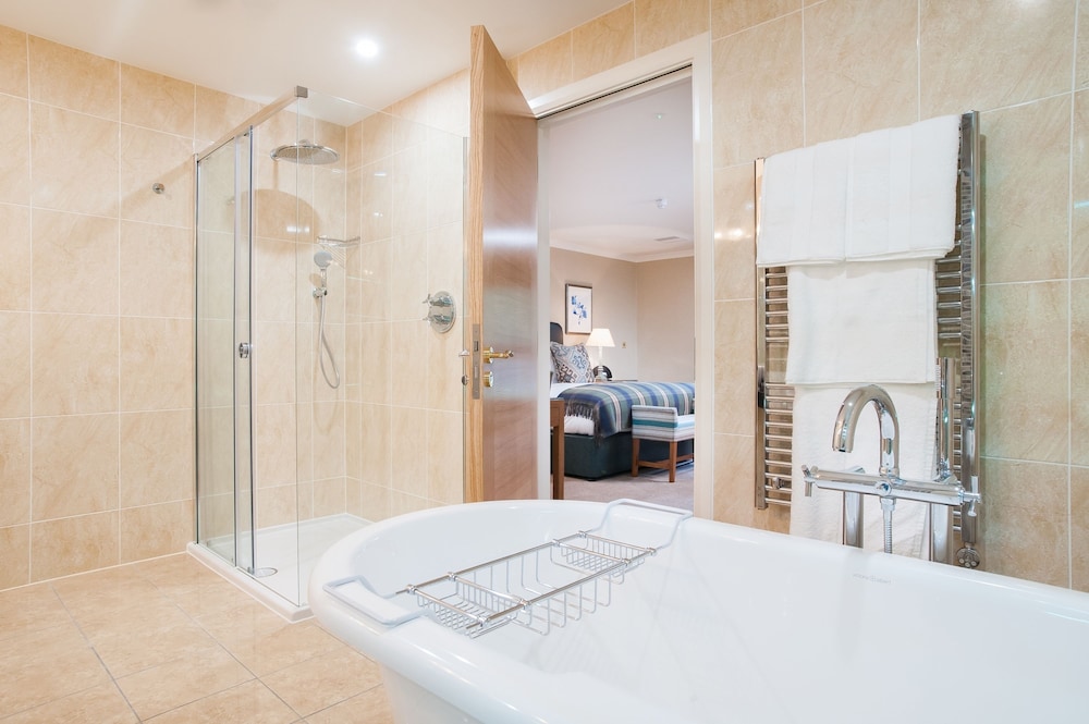 Parkway Hotel And Spa 55/55