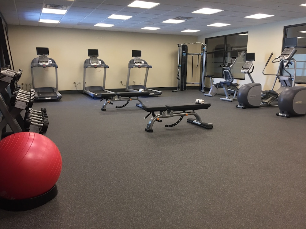 Hampton Inn Suites Pittsburg Ks 22/43