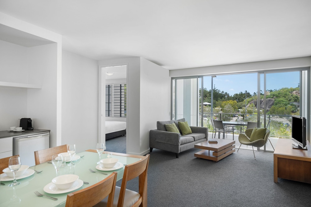Peppers Blue On Blue Resort Magnetic Island 45/80