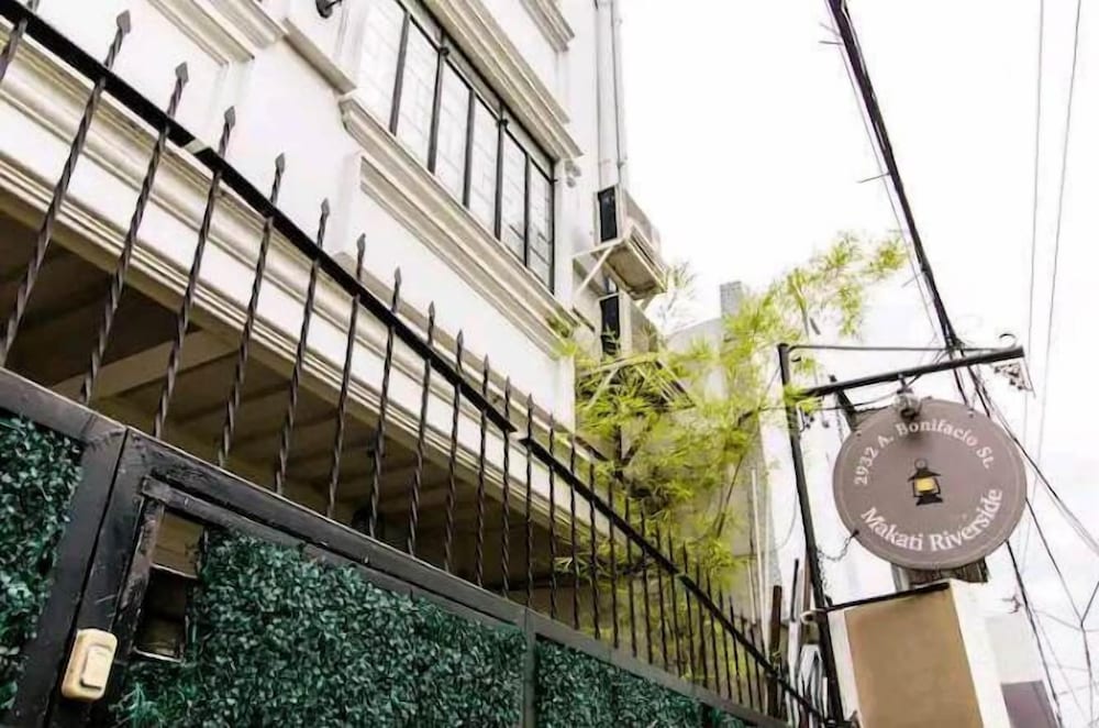 Makati Riverside Inn 4/54