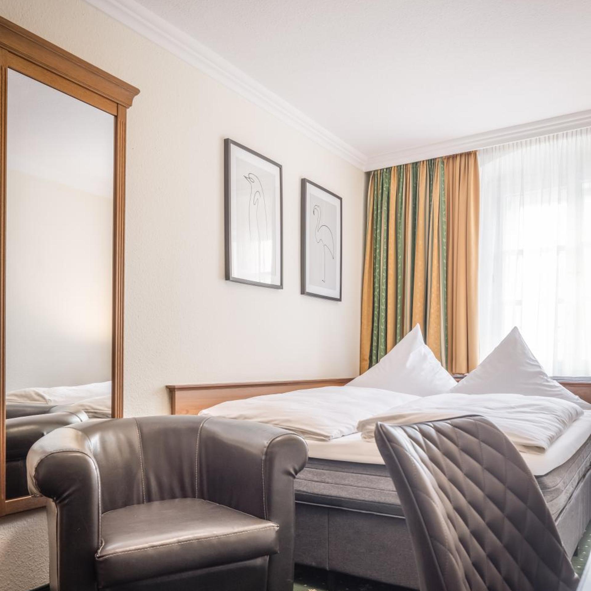 Economy, Double Bed