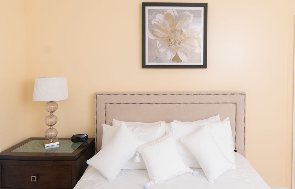 The Hamilton Beach Villas & Spa 10/50