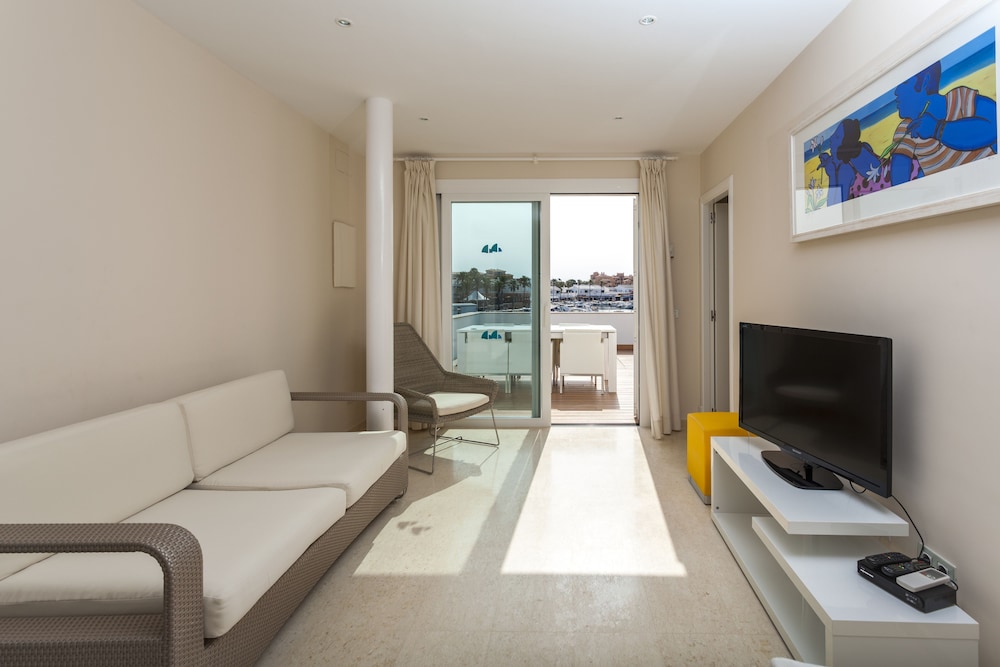 VILLAS DEL LAGO 45/67