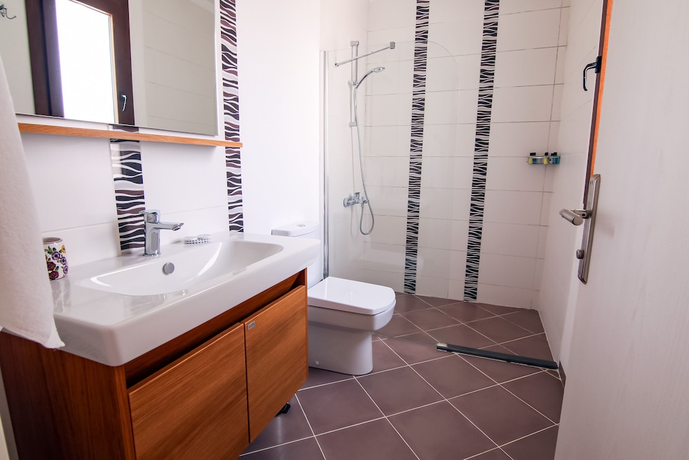 Marphe Hotel Suite and Villas 48/51