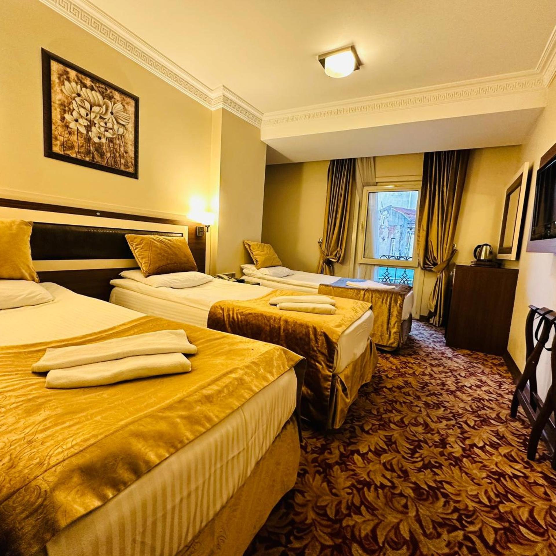 Room, Triple