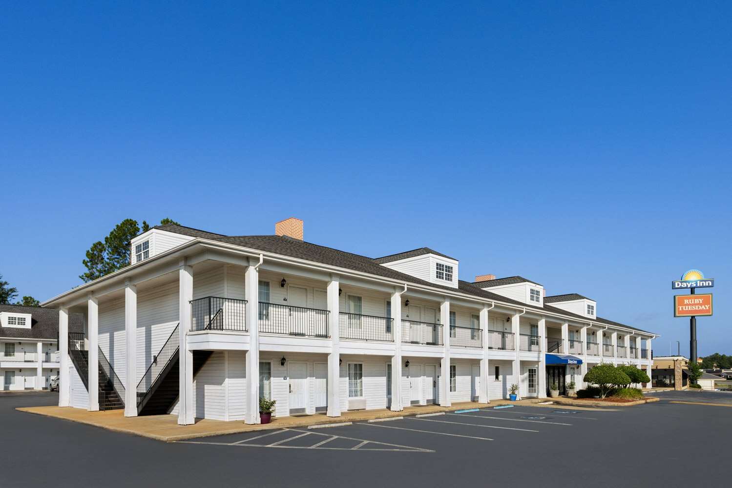 Days Inn By Wyndham Americus 5/31