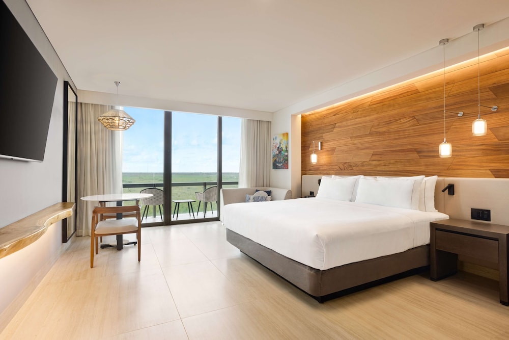 CONNECTING, 1 KING OR 2 QUEEN BEDS, SUNSET VIEW