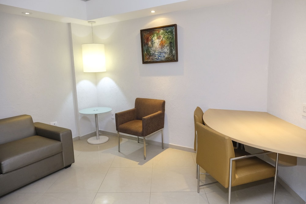 Marante Plaza Hotel 60/89