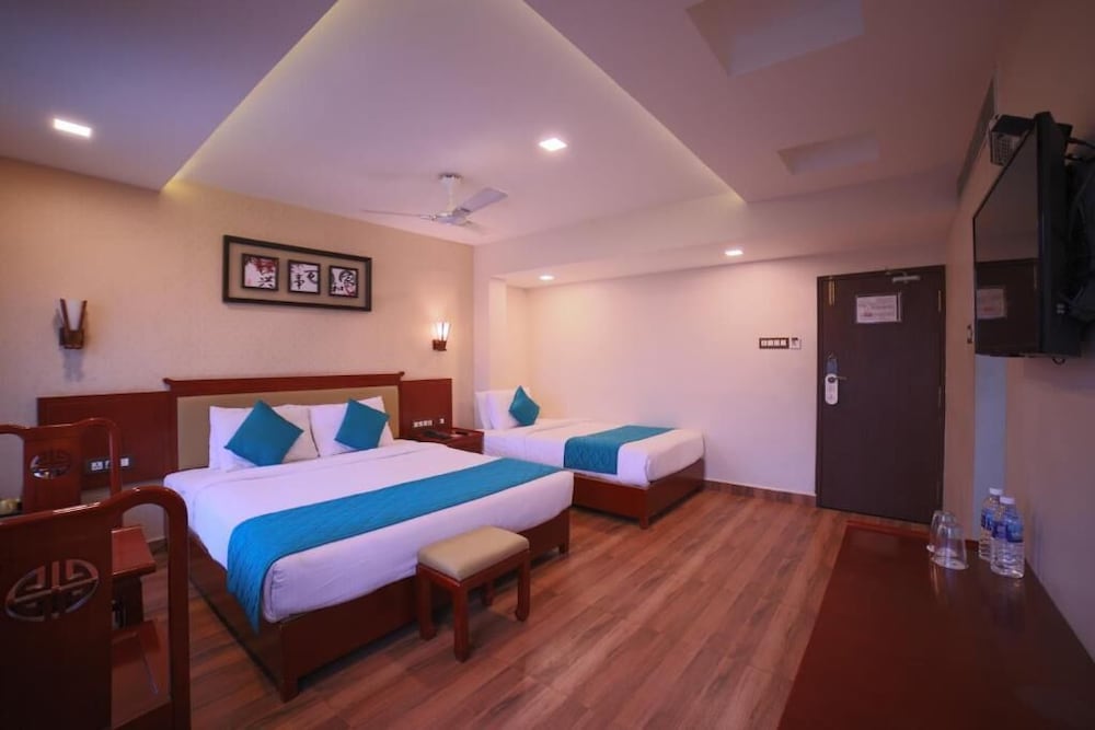 Oyo 14759 Hotel President 32/55