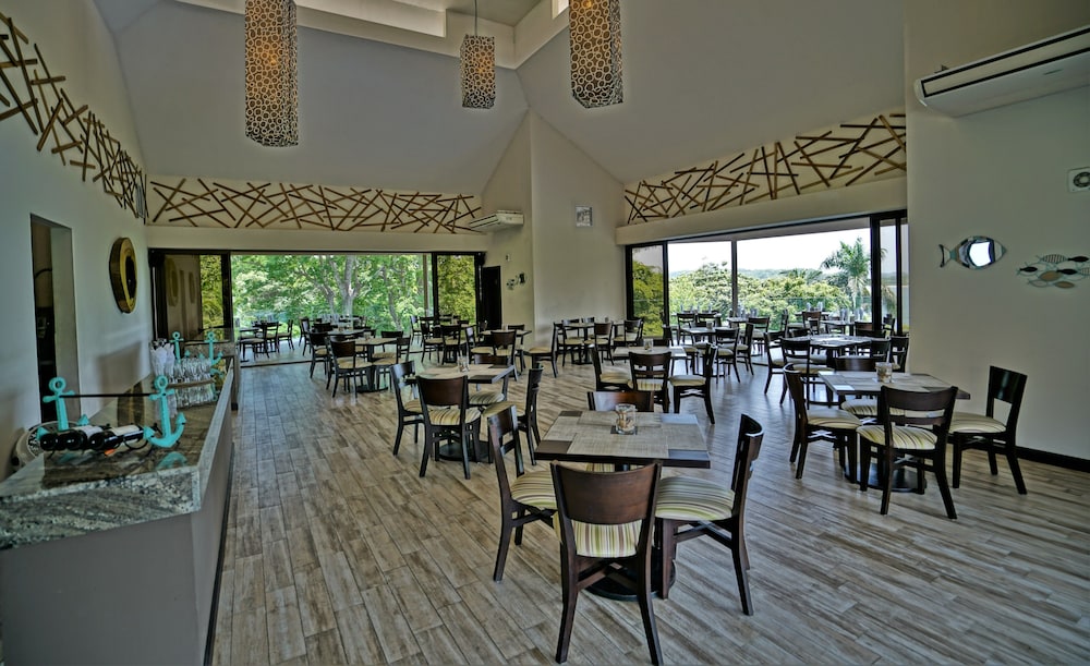 Nammbu Beachfront Bungalows 51/65