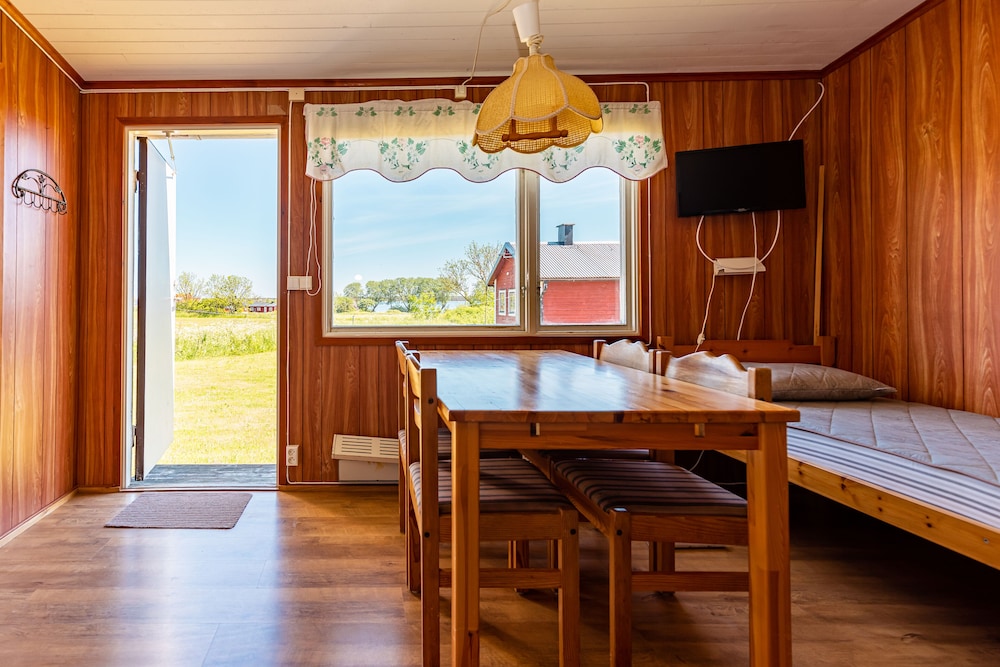 Frosunds Semesterby 32/50