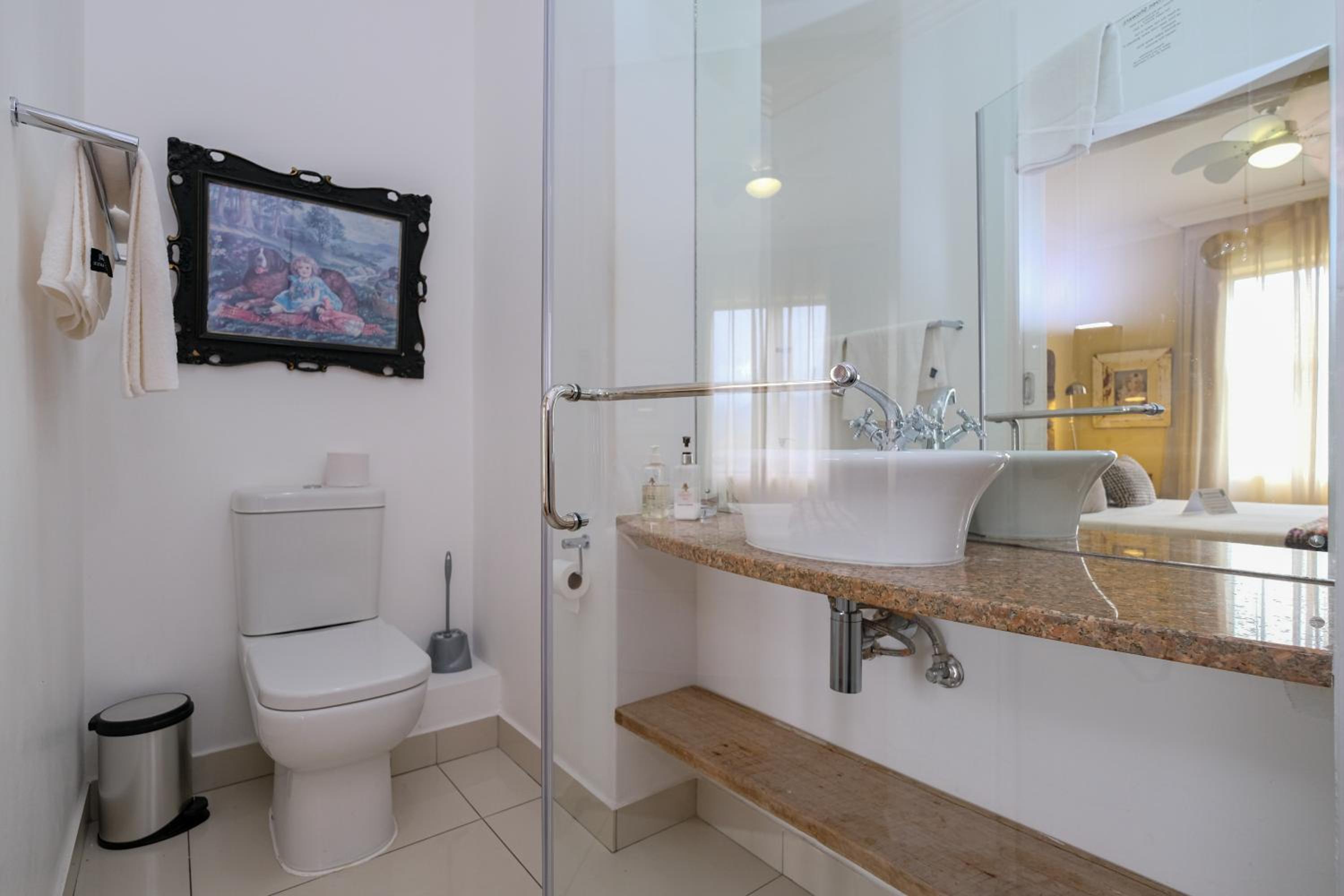 17onWellington Suites 51/51