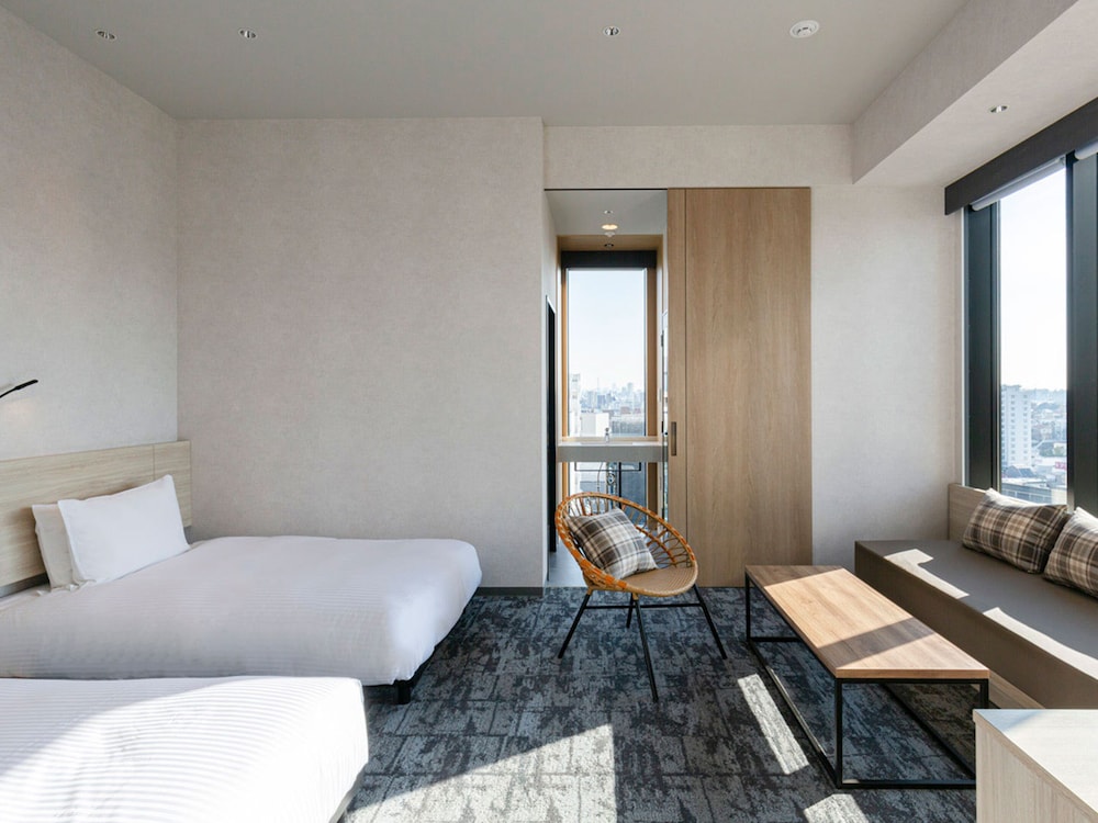 PREMIER, TWIN BEDS